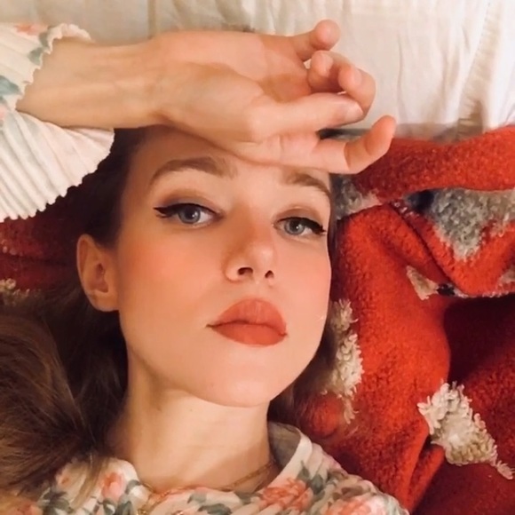 Meet your Posher, Kelsey - Picture 2 of 2